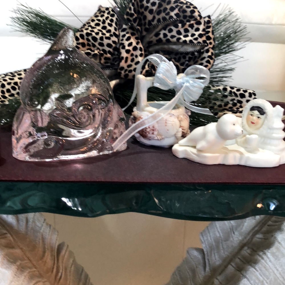 3 Piece DECOR. LIKE NEW